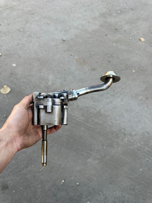 Продам Масляный насос б/у