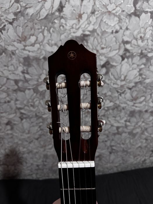 Гитара Yamaha c40