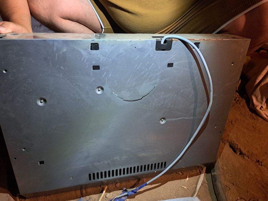 Продам Вытяжку бу