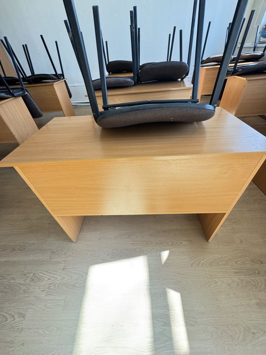 Продаётся парта и стул