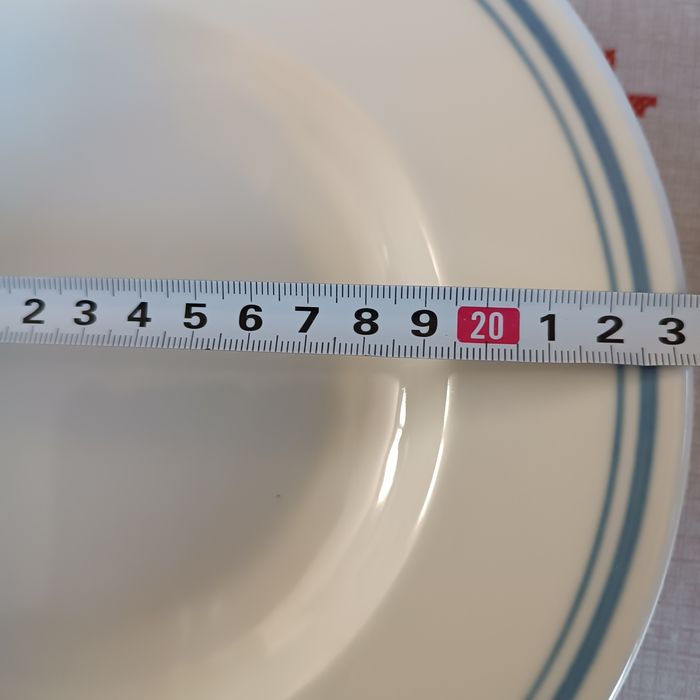 Български порцеланови чинии