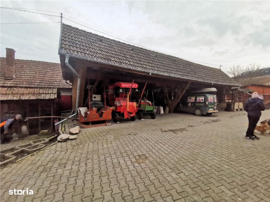 Casa, Vila, 3 camere, 2 bai, 7 km de centrul orasului, Bardesti,Targu