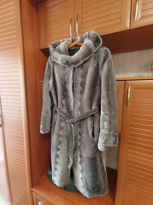 Шуба мутон продам