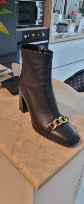 Botine din piele marimea 40