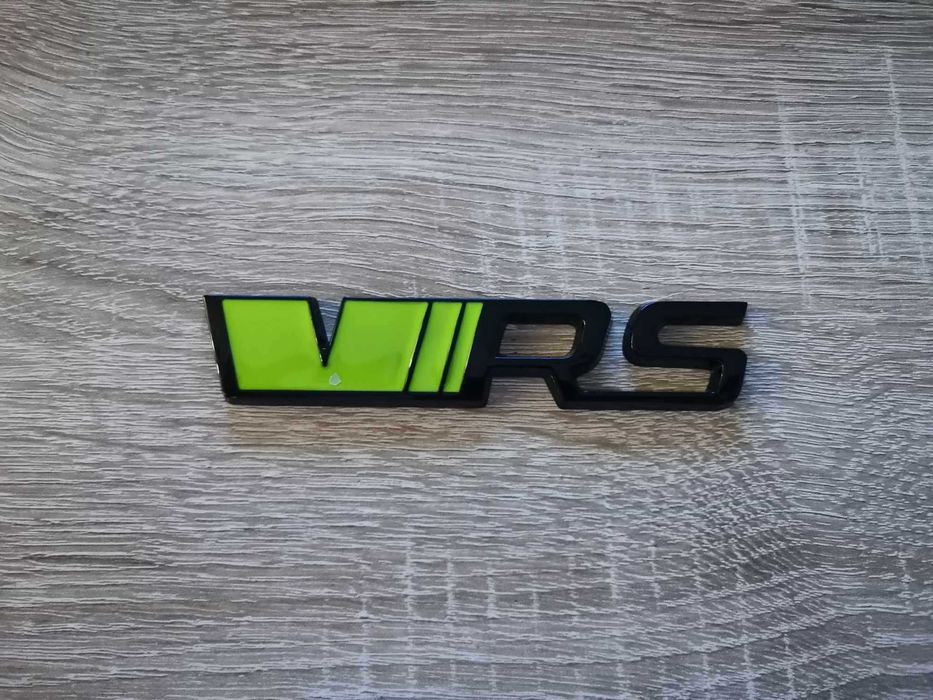 Skoda VRS Шкода ВРС надпис отровно зелено с черно