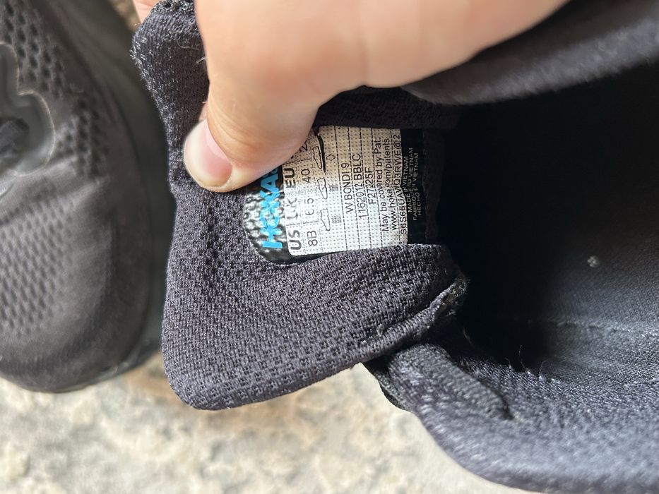 Hoka Bondi 9 - mărimea 40 EU - 300 lei.