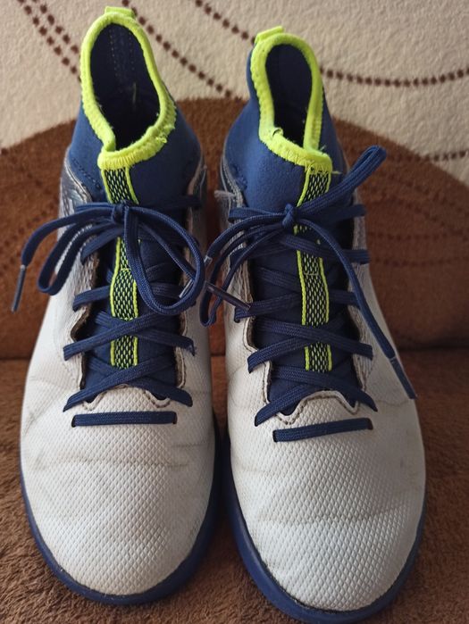 Маратонки за футбол