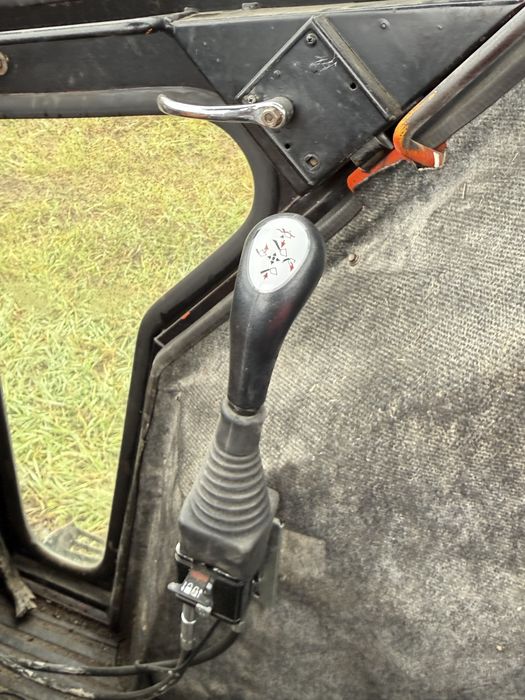 Tractor UTB550 cu incarcator