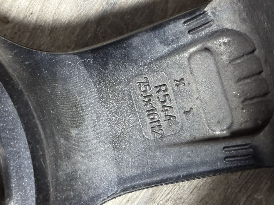 Jante 16 bmw cu inele adaptoare si capace