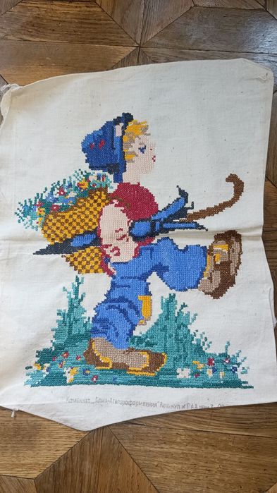 Вышитые  картины прошлого века