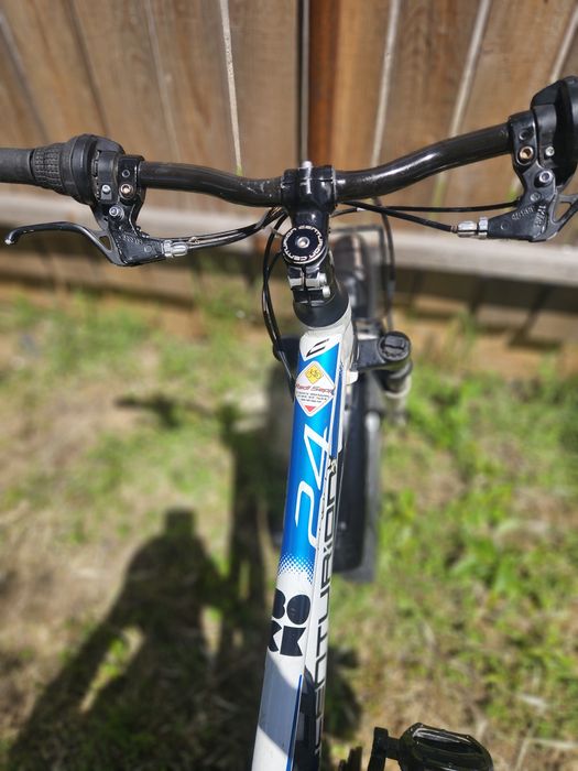 Vând bicicleta în stare foarte bună de funcționare