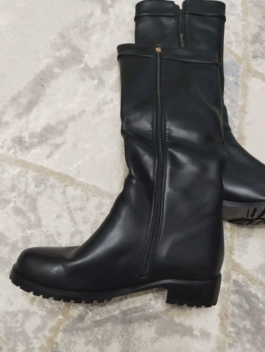 Продам новые сапоги, размер 38
