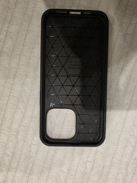 iPhone 15 Pro Max 256GB черен + 7-8 кейса