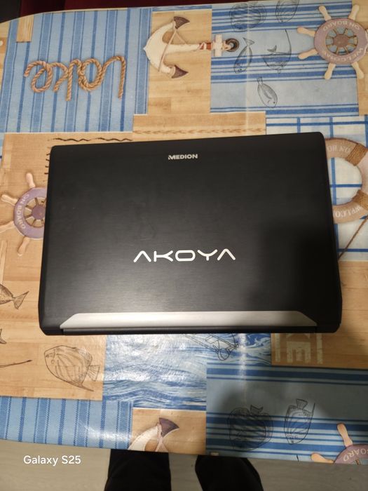 Лаптоп Medion Akoya E6228 - i3 2370M
