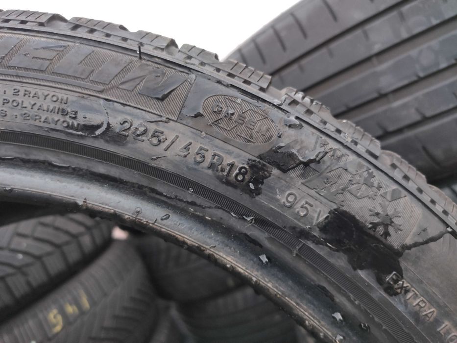 2бр Зимни гуми 225 45 18 - Michelin Runflat