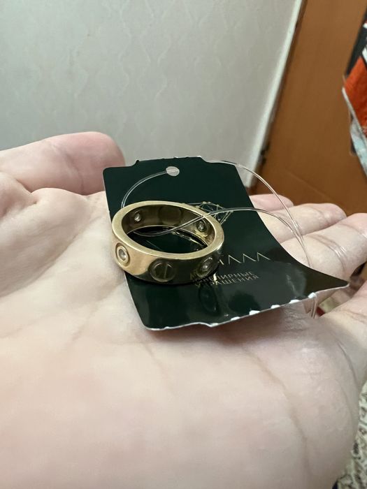 Продам кольцо Картье