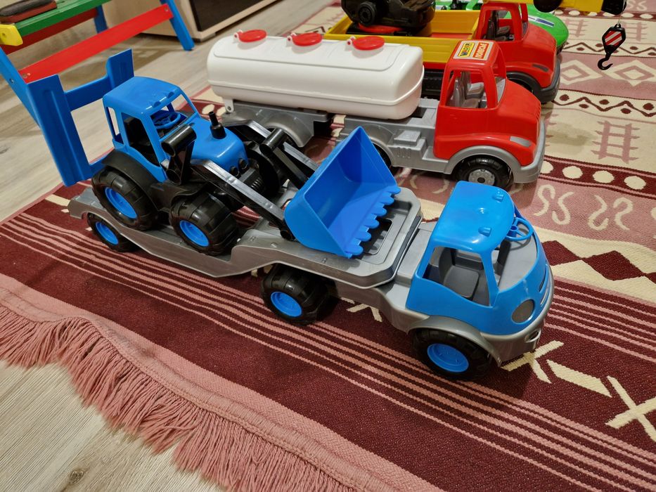 Детские пласмассовые игрушки