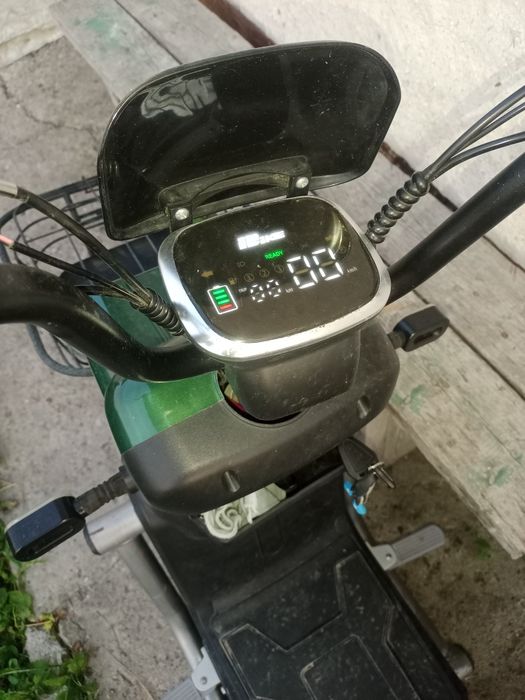 Продам электроскутер Ibike.