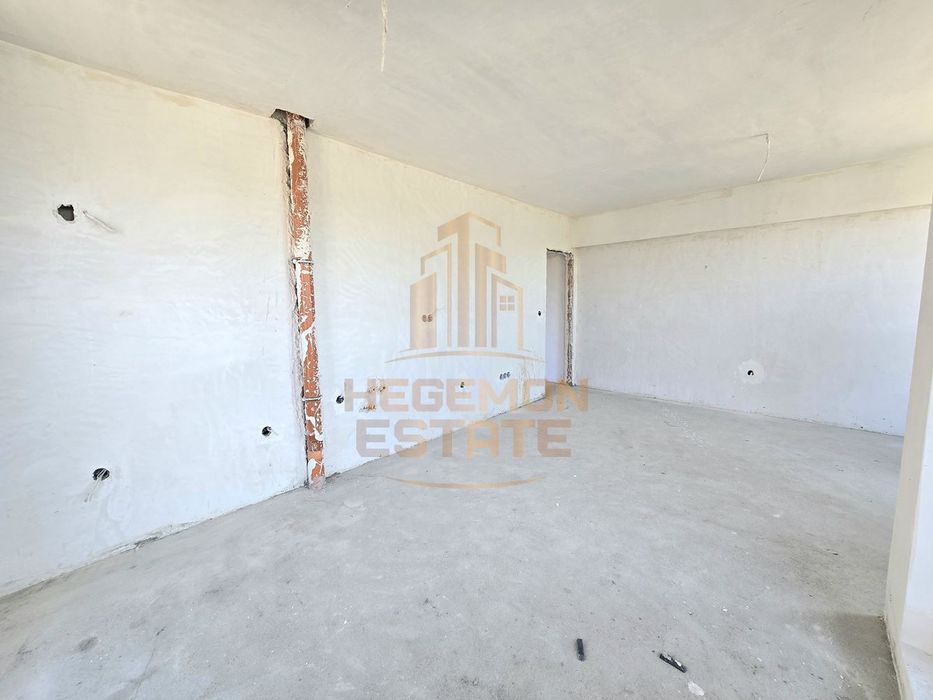 Продава се Тристаен апартамент в Варна, Левски - 88 кв.м за 2046 €/кв.м - Снимка #3