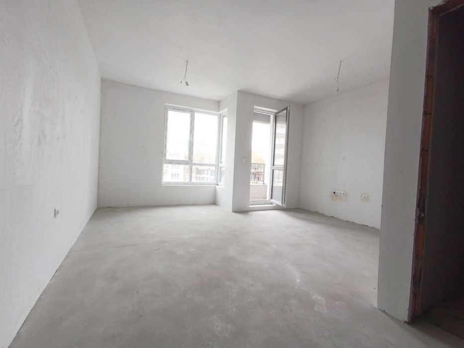 Продава се Едностаен апартамент в Варна, Спортна зала - 34 кв.м за 2056 €/кв.м - Снимка #2