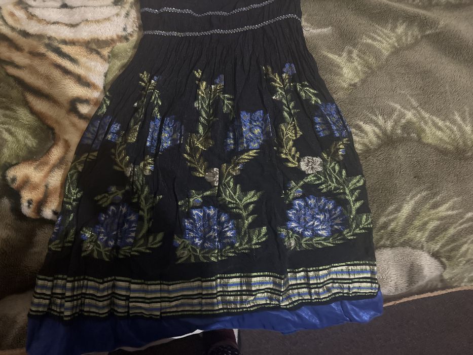 Новое платье этикетка стоит