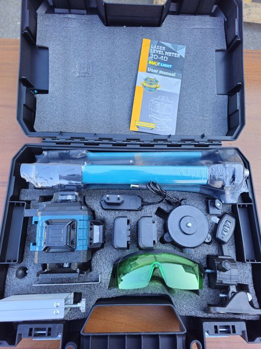 Самонивелиращ се 4D лазерен нивелир Toolsa с 16 линии + Тринога 100см