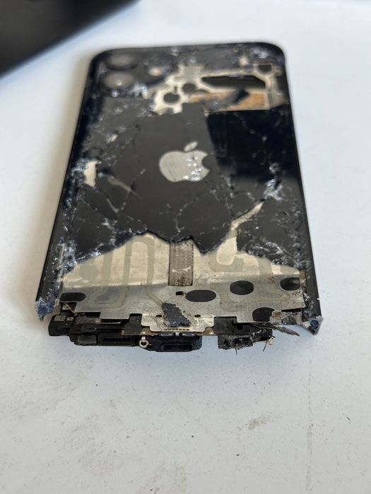 iPhone 12 pentru piese/recarosare