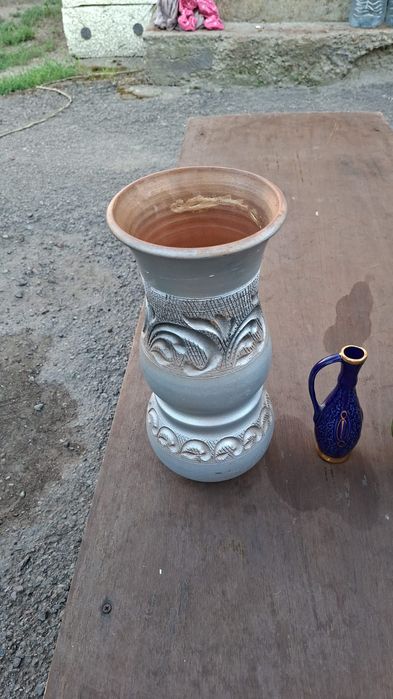 Продам керамические вазы
