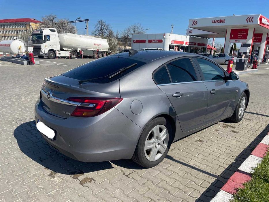 Urgent!! Opel Insignia