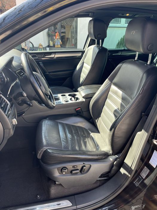 Touareg 2011 interior R line