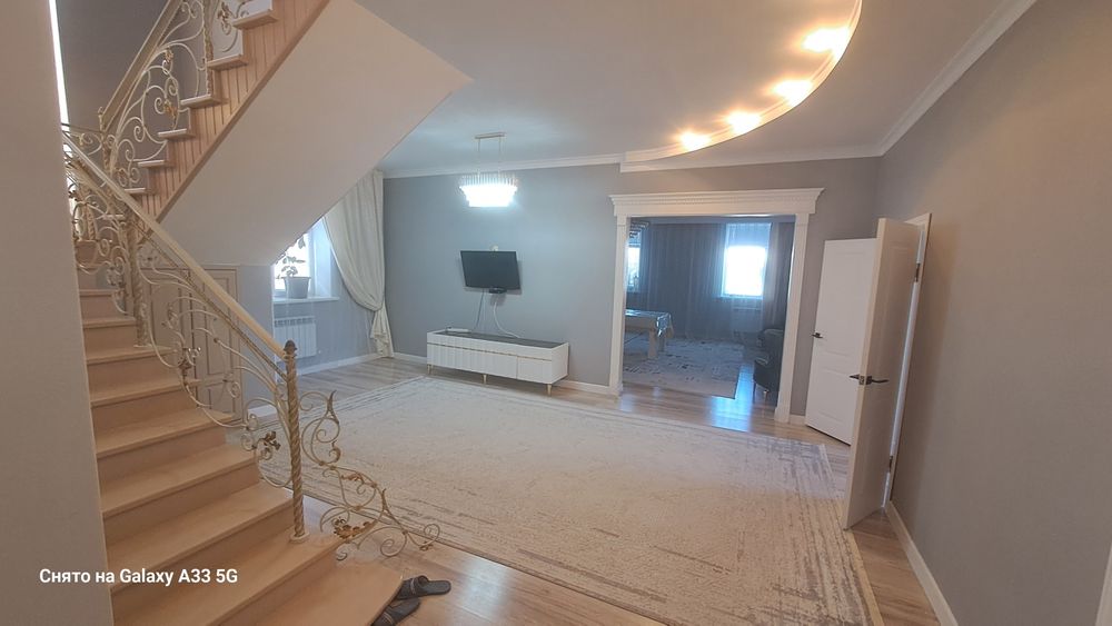 Продам дом двухуровневый