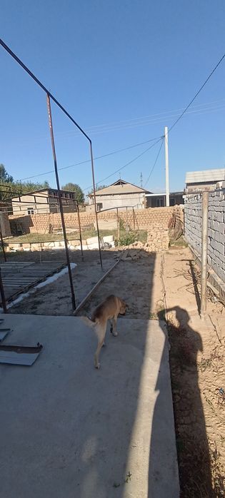 Uy sotiladi 5 xonaly