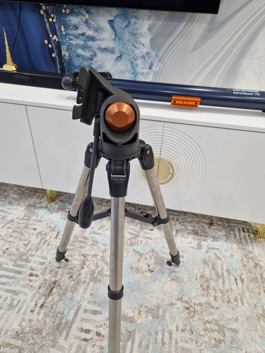 Телескоп CELESTRON AstroMastet 70