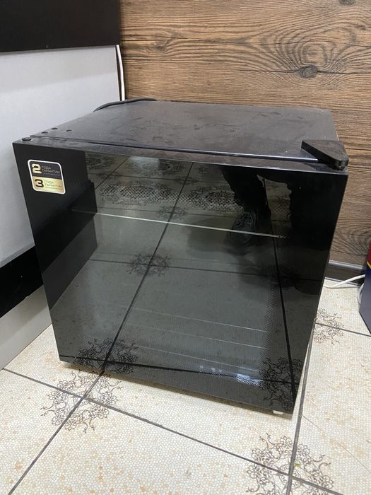 Продам барный холодильник