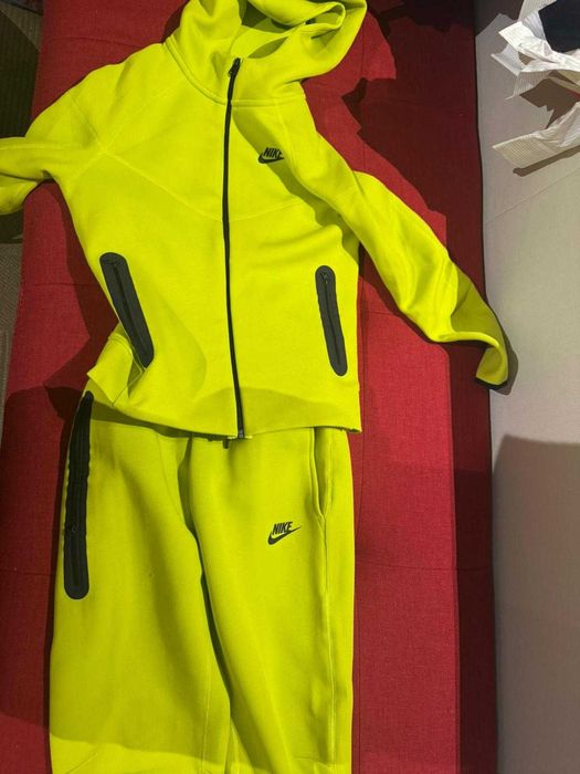 Trening NIKE Sportswear Tech Fleece