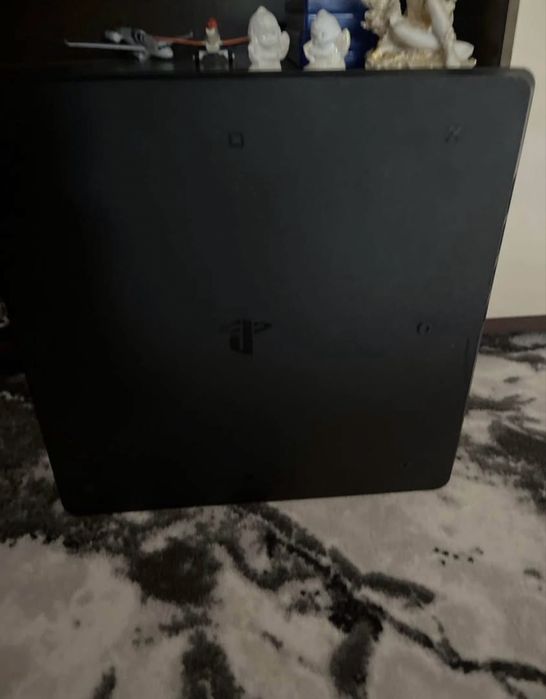 PlayStation 4 slim 1 TB