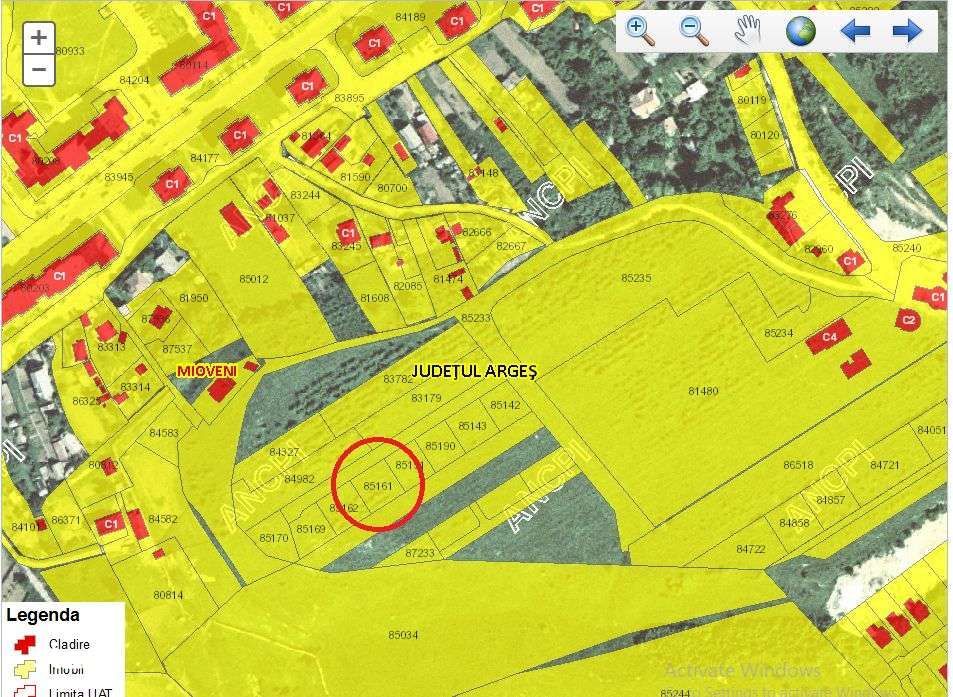 Vand Teren Intravilan Mioveni, 450 mp, langa blocuri