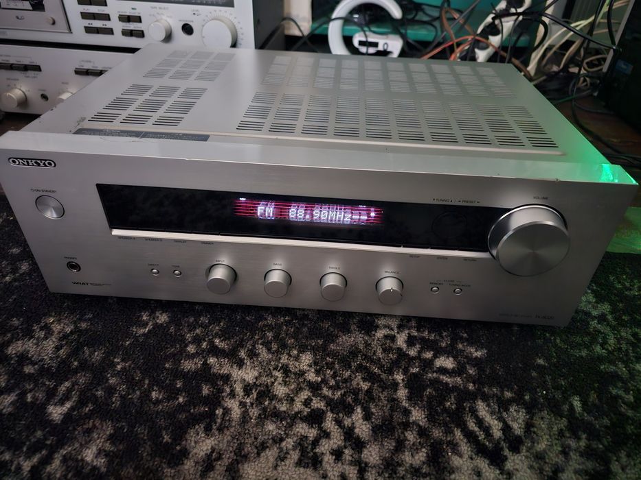 Стерео рисивър Onkyo TX-8020