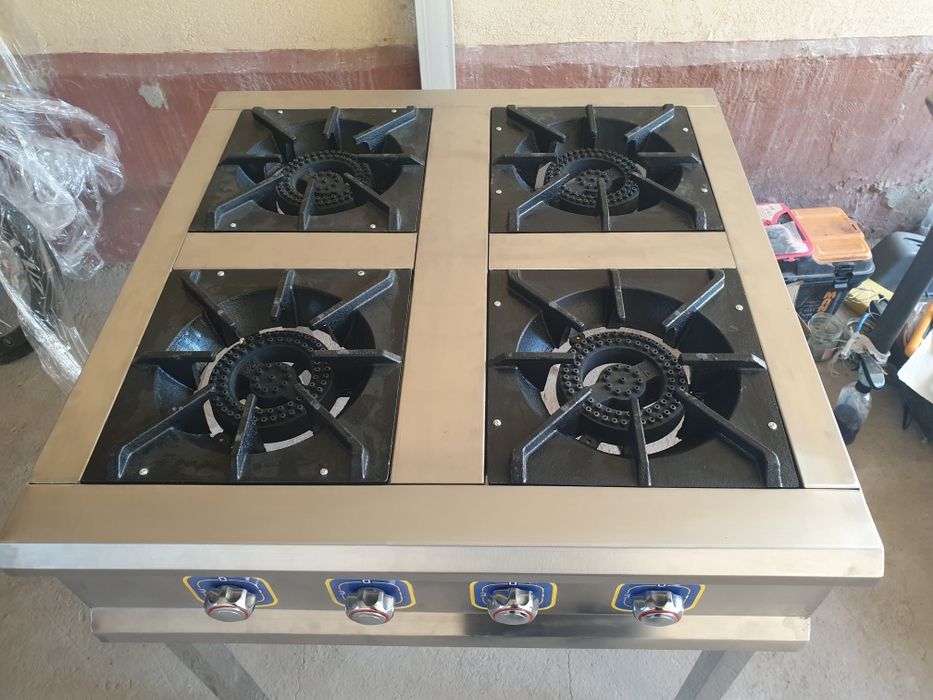 Газ плита 4 х конфорочная