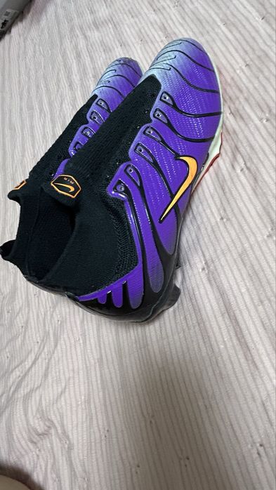 Продам бутсы air zoom