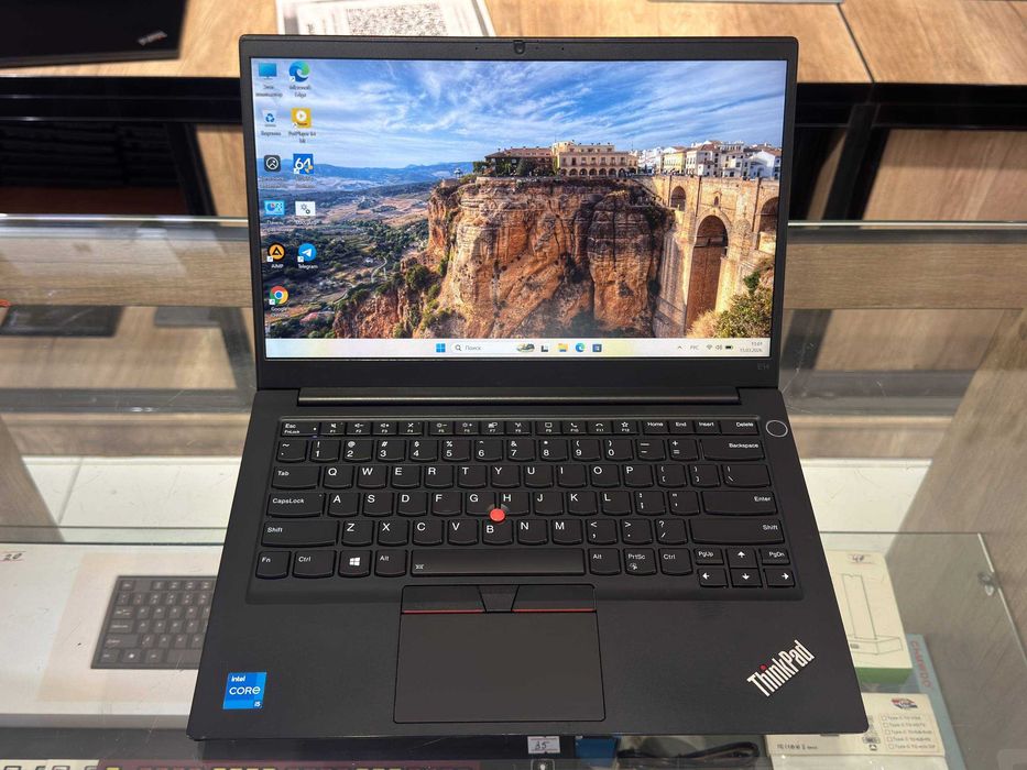 Lenovo ThinkPad E14 Gen2 FullHD ips intel Core i5-1135G7 ram 8 ssd 256