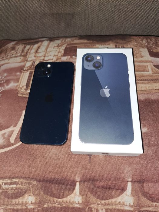 Срочно продам айфон 13  новая