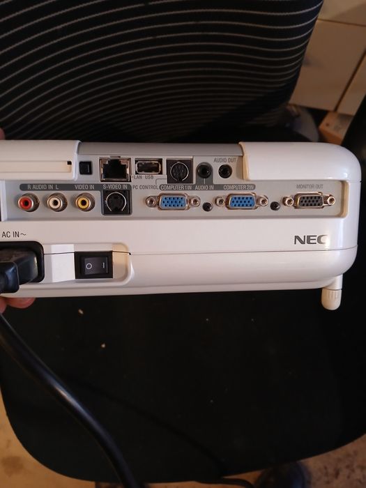 Proiector Nec  .