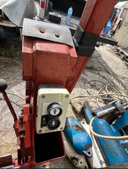 Падащ борд за бус 12 волта хидравлична помпа