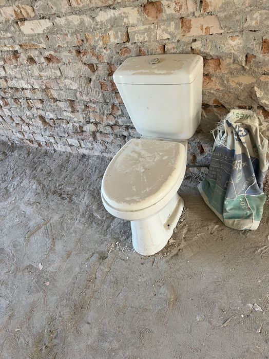 Ванна чугун, унитаз, умывальник в отличном состоянии БУ