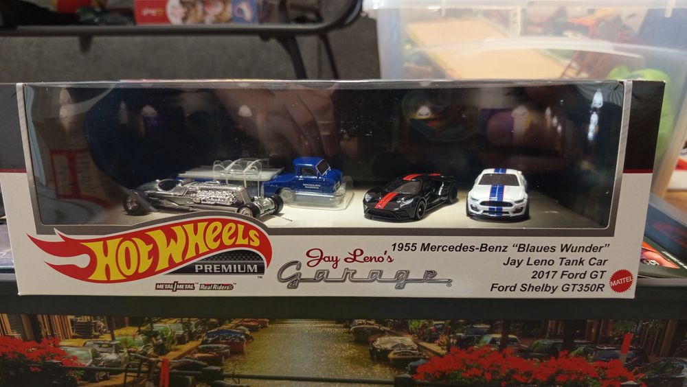 Hot wheels mainline premium devanzare