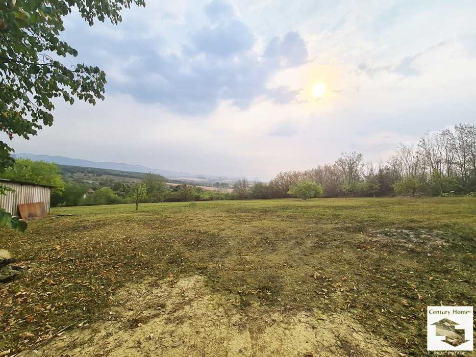 116198 Голям парцел с панорамна гледка в с. Велчево, Велико Търново!