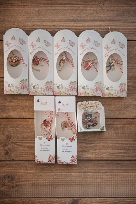 Lot 50 Mărțișoare  diverse modele