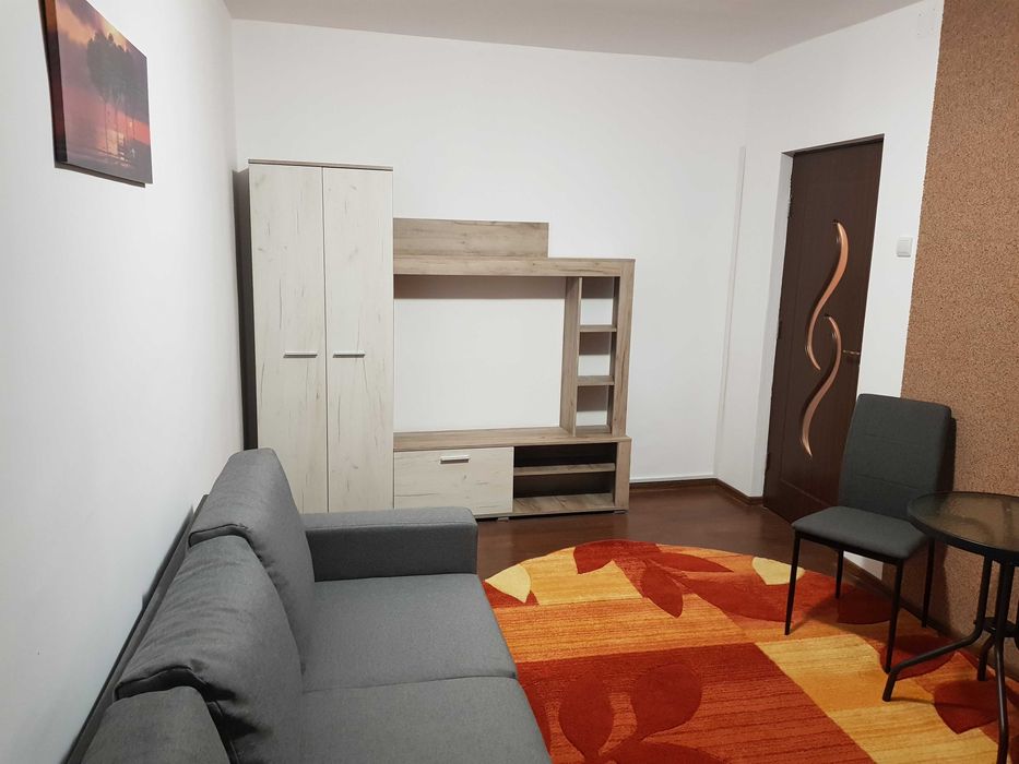 Inchiriez garsoniera cf 1 UTA