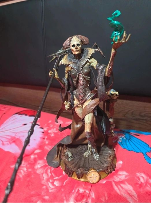 Skellarch Court of the Dead Statue Sideshow